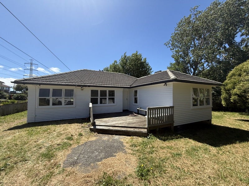 12 Ingram Crescent, Otara, Auckland - Carousel 1