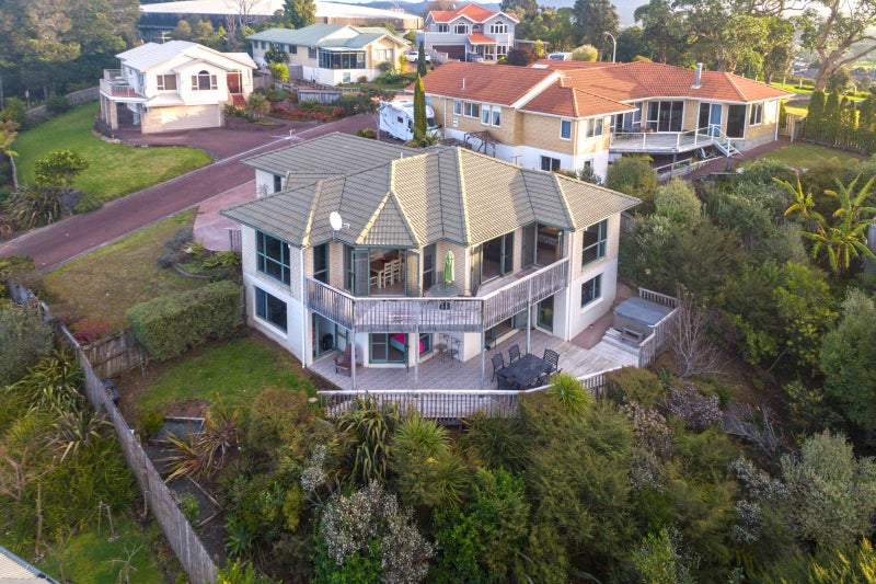 76 Sunhill Road, Sunnyvale, Auckland - Carousel 1