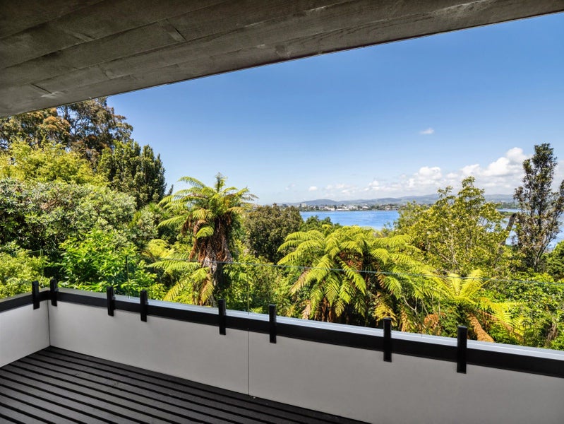 19 Stratford Place, Otumoetai, Tauranga - Carousel 2