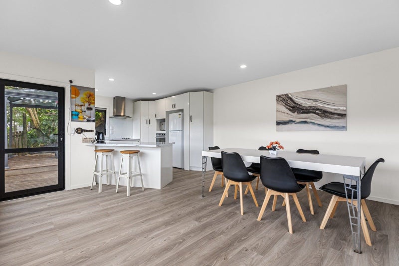 140 Vale Street, Otumoetai, Tauranga - Carousel 1