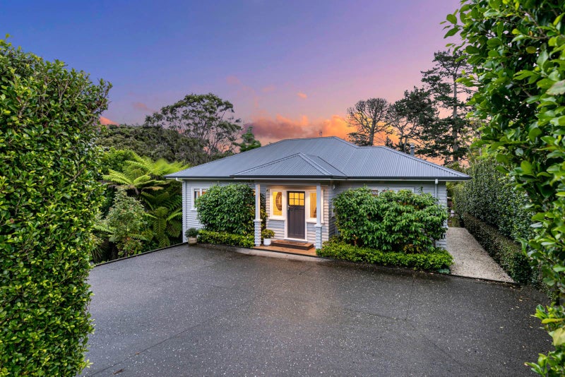 33 Outlook Road, Greenhithe, Auckland - Carousel 2