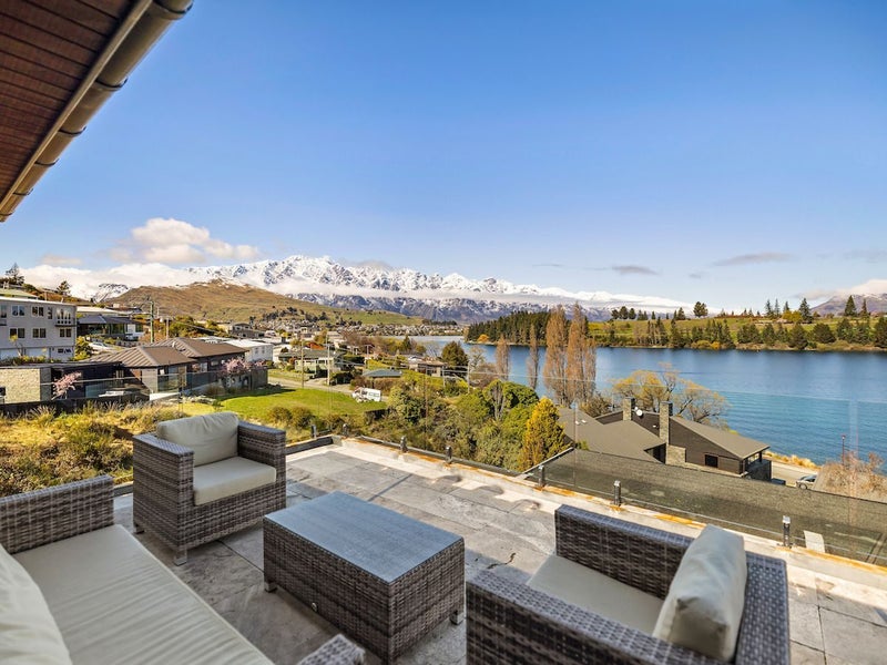 8/23 Adelaide Street, Queenstown, Queenstown - Carousel 2