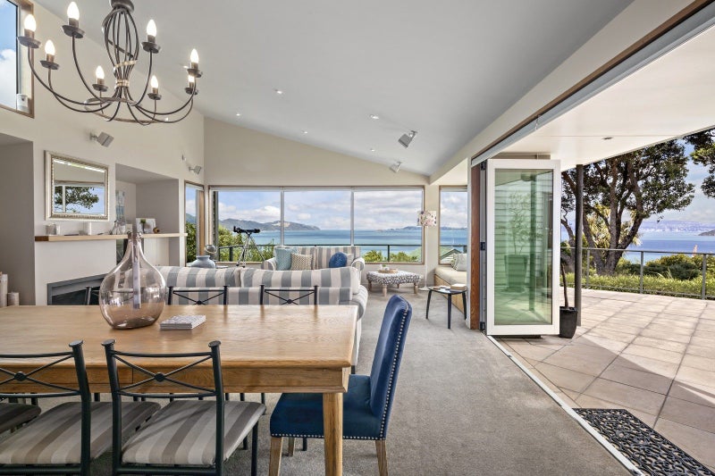 22 Howard Road, Point Howard, Lower Hutt - Carousel 1