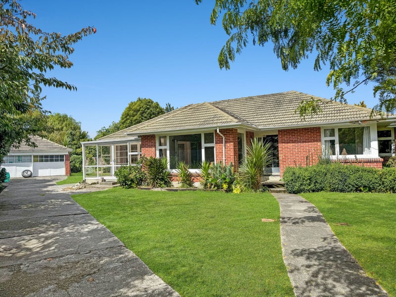 33 Joyce Crescent, Ilam, Christchurch - Carousel 1