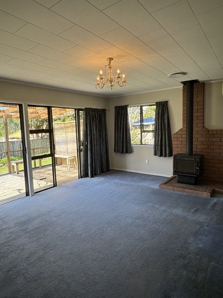 2/751 Swanson Road, Swanson, Auckland - Carousel 2