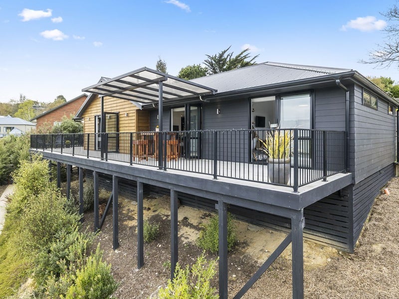 10 Bounty Lane, Belleknowes, Dunedin - Carousel 1