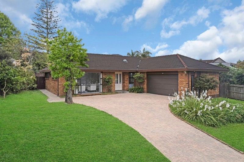 25 Lexington Drive, Botany Downs, Auckland - Carousel 2