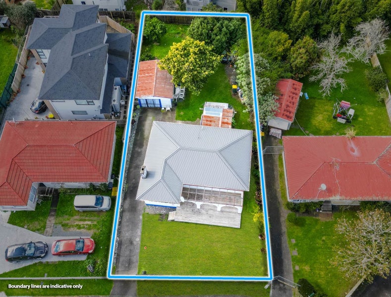 6 Normandy Place, Henderson, Auckland - Carousel 1