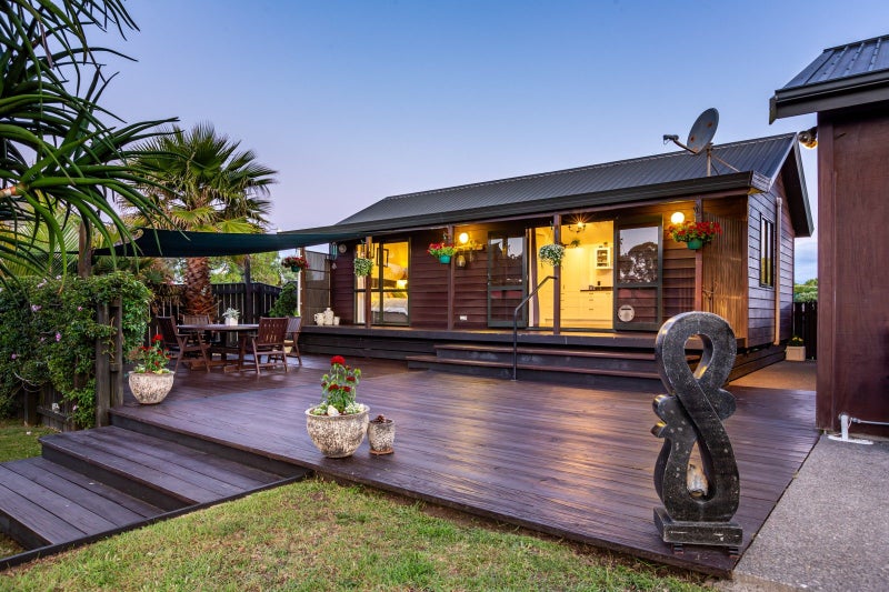49 Gawler Street, Te Horo Beach - Carousel 1