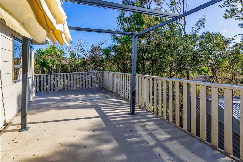 9 Onedin Place, Titirangi, Auckland - Carousel 15