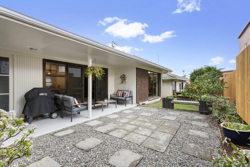 2/248 Great North Road, Henderson, Auckland - Carousel 2