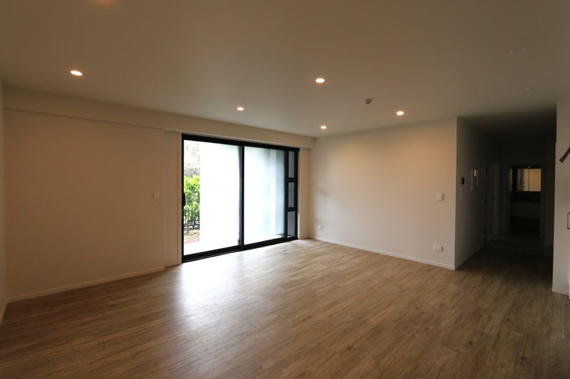 7C Hinaki Street, Point England, Auckland - Carousel 2