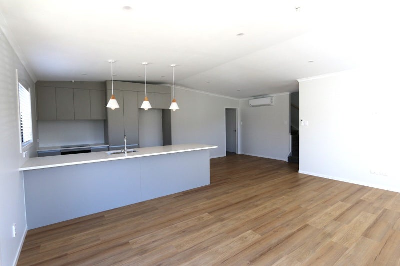 47A Tahi Terrace, Glen Eden, Auckland - Carousel 1