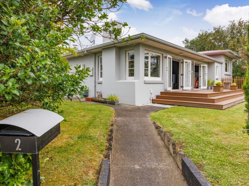2 Swansea Street, Hokowhitu, Palmerston North - Carousel 1