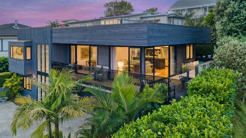 2B Churchill Road, Murrays Bay, Auckland - Carousel 2