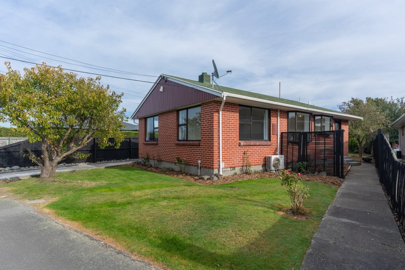 82 Frensham Crescent, Woolston, Christchurch - Carousel 1