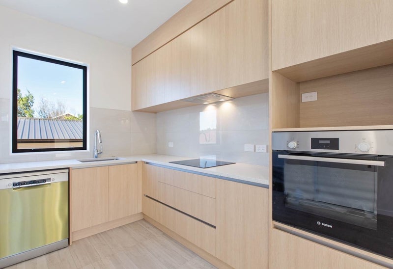 24E Lincoln Park Avenue, Massey, Auckland - Carousel 1