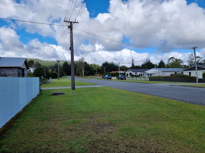 11 Matai Street, Dobson, Greymouth - Carousel 4