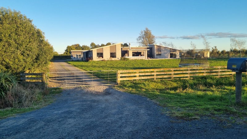 239 Houchens Road, Glenview, Hamilton - Carousel 2