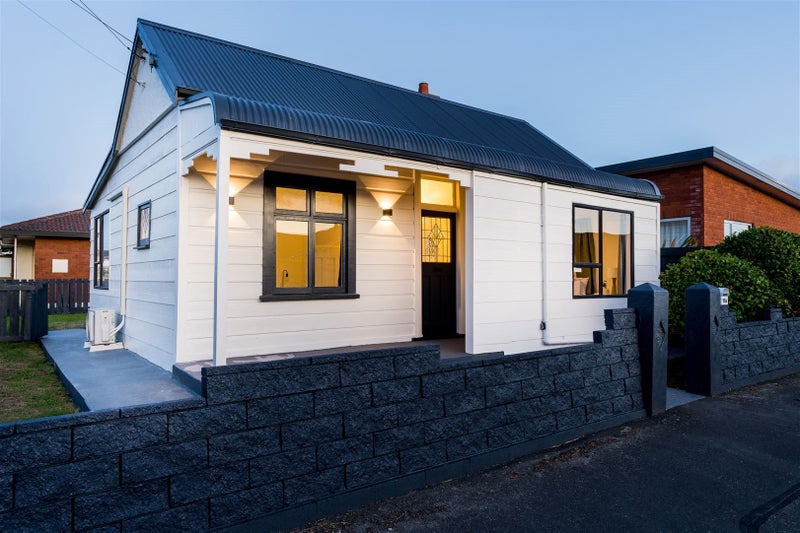 11A Eskvale Street, Saint Kilda, Dunedin - Carousel 1