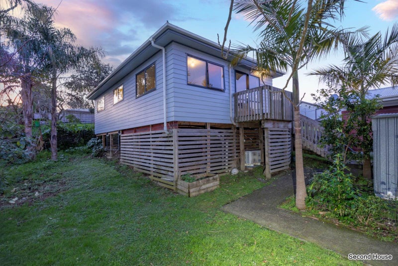 35 Fruitvale Road, New Lynn, Auckland - Carousel 29
