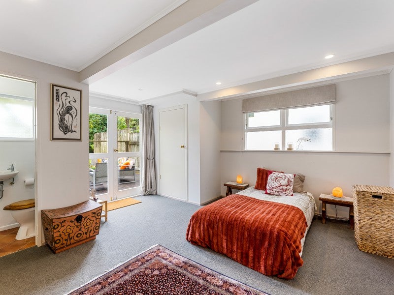 24 Clarence Street, Brooklyn, Wellington - Carousel 2