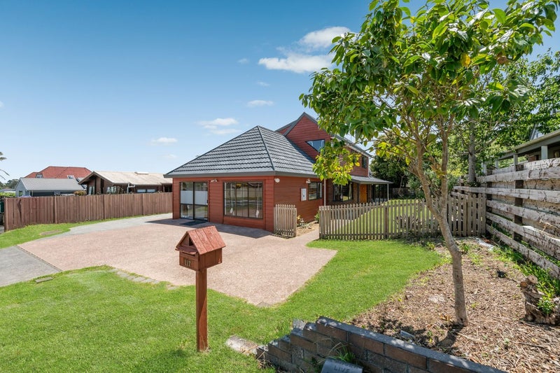 117 Botany Road, Botany Downs, Auckland - Carousel 1