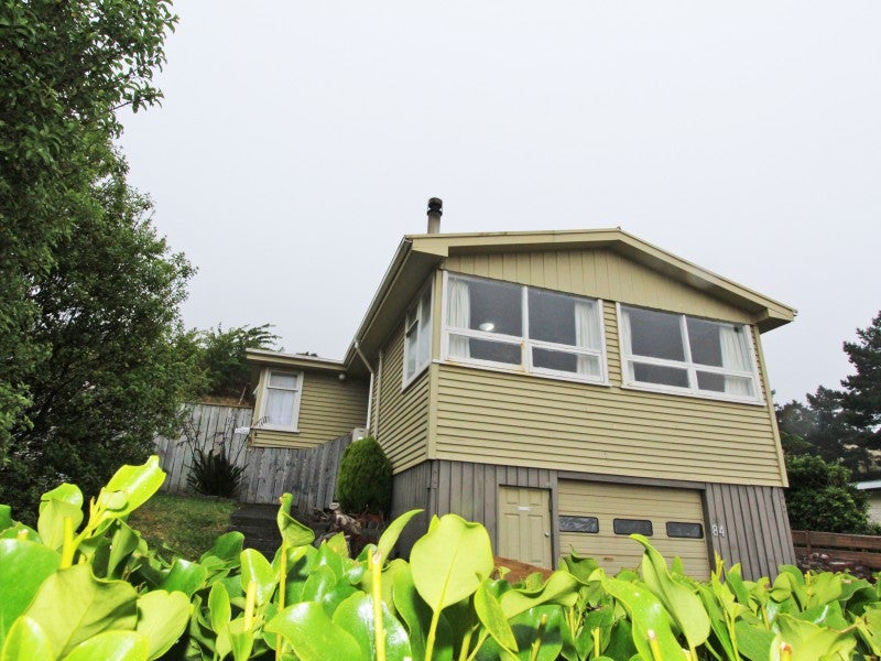 84 Arahura Crescent, Waitangirua, Porirua - Carousel 2