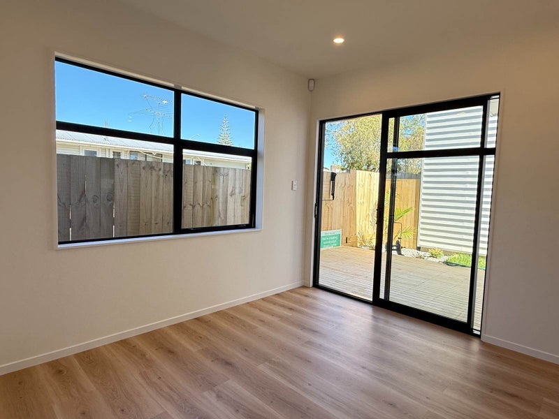 102C Ennis Avenue, Pakuranga Heights, Auckland - Carousel 2