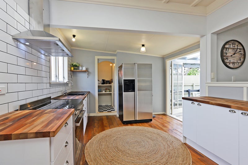 605 Willowpark Road South, Akina, Hastings - Carousel 2