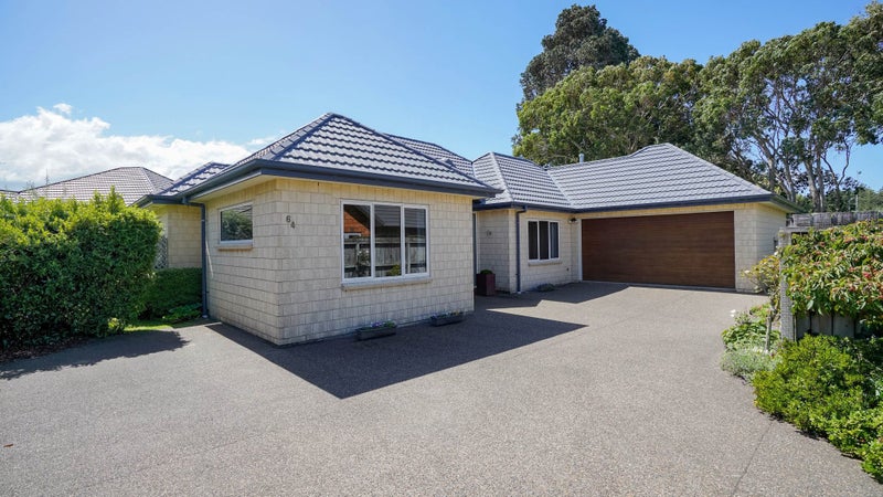 64 Glenroy Park Drive, Waikiwi, Invercargill - Carousel 1