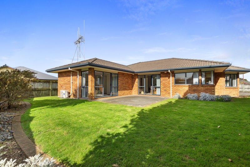 14 Drumfearn Place, Rototuna, Hamilton - Carousel 2