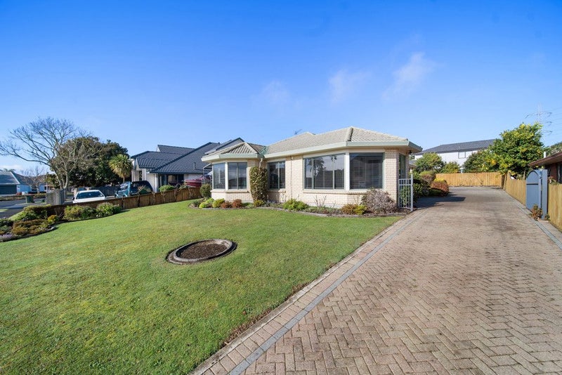 103 Rushgreen Avenue, Pahurehure, Papakura - Carousel 2