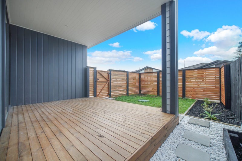 21 Farranfore Road, Opaheke, Papakura - Carousel 15