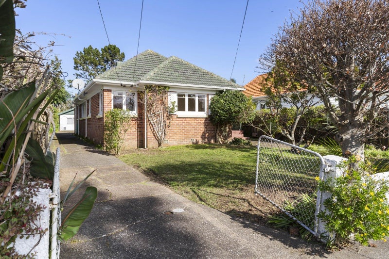 60 Walker Road, Point Chevalier, Auckland - Carousel 2