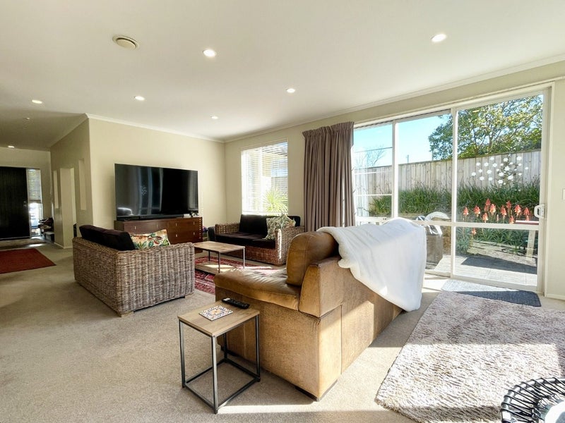 40C Waiake Street, Torbay, Auckland - Carousel 2