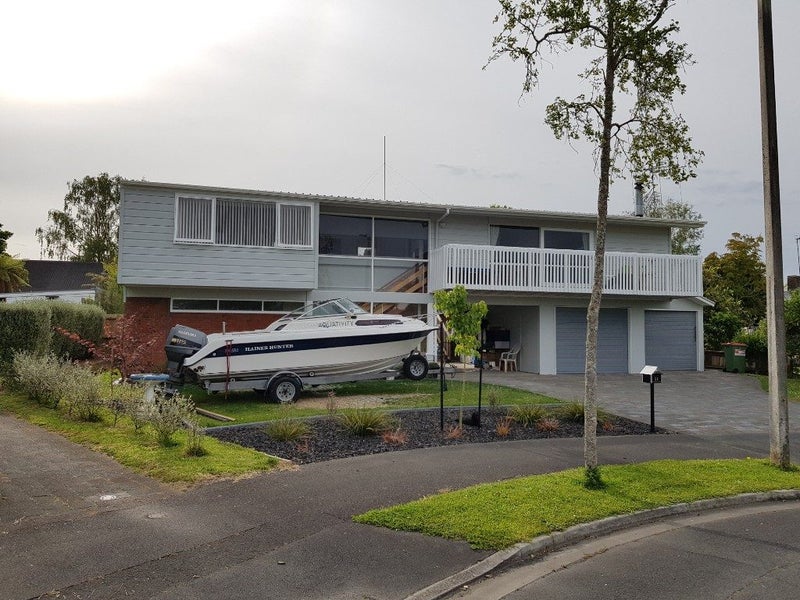 11 Partington Place, Beerescourt, Hamilton - Carousel 1