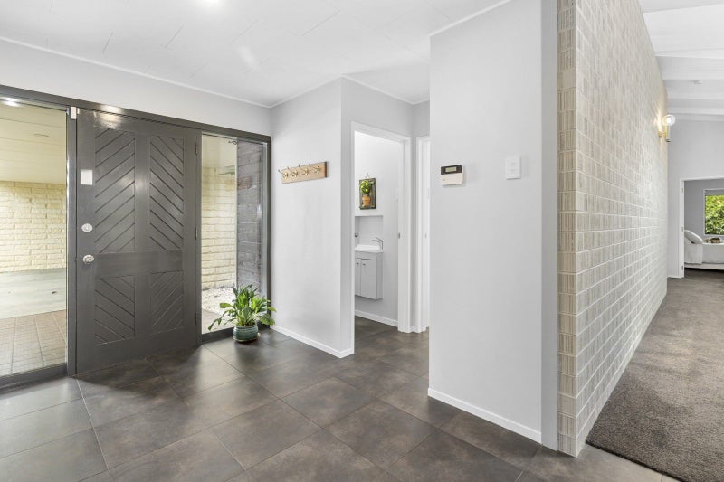 19 Tirohanga Road, North Taieri - Carousel 2