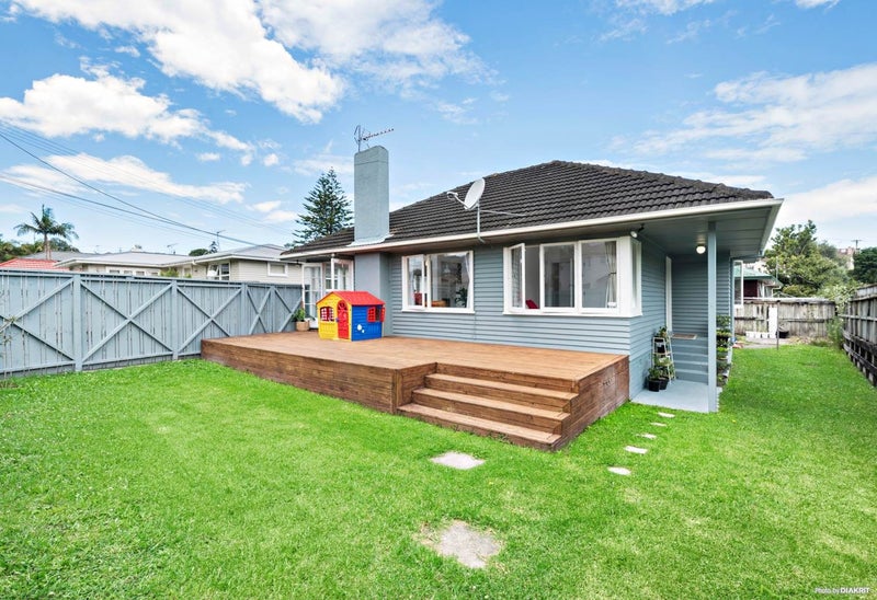 1/9 Merriefield Avenue, Forrest Hill, Auckland - Carousel 1