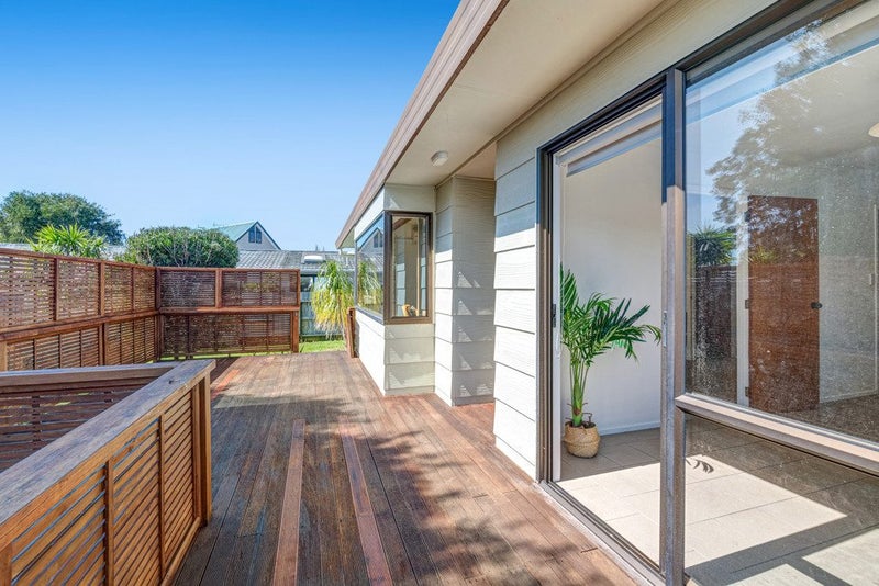 5B Melanie Place, Orewa, Orewa - Carousel 2