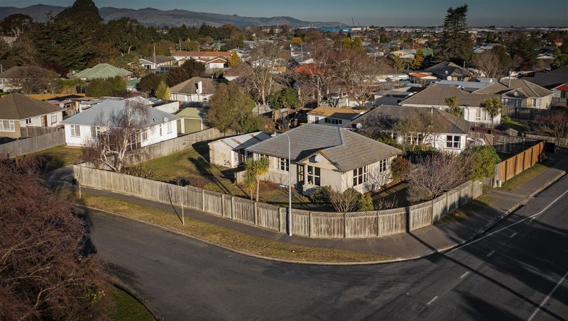 16 Gilberthorpes Road, Islington, Christchurch - Carousel 2