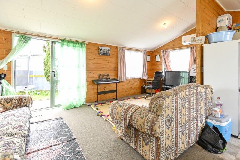 258 Flaxmere Avenue, Flaxmere, Hastings - Carousel 2
