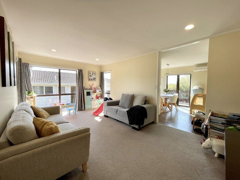 124 Halsey Drive, Lynfield, Auckland - Carousel 2