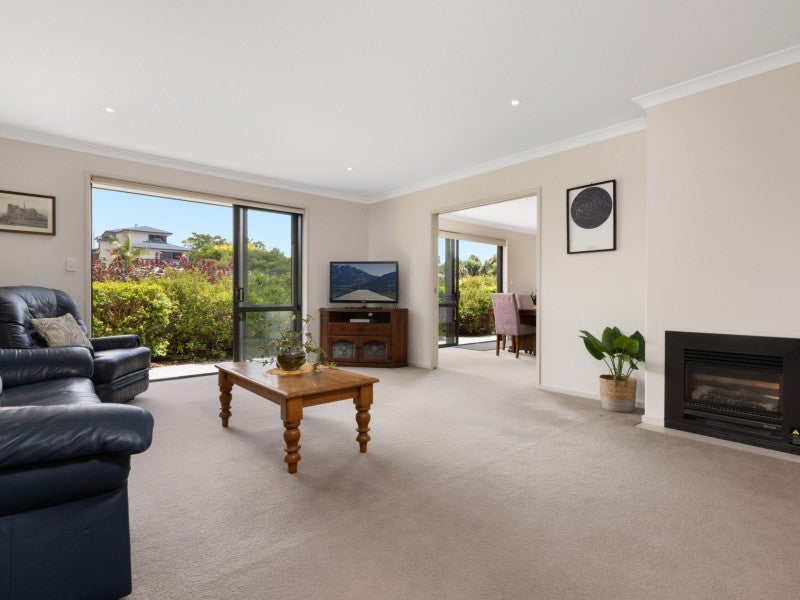 137 Castlewold Drive, Bethlehem, Tauranga - Carousel 2