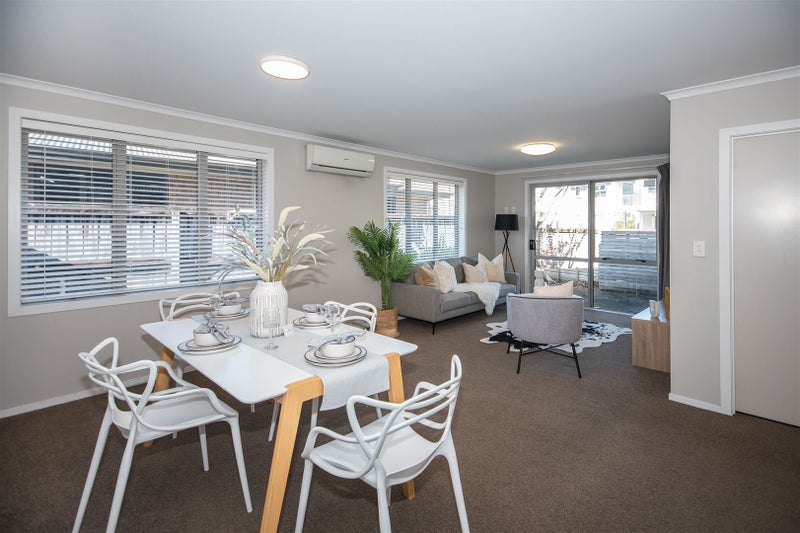 9/27 Jones Crescent, Melville, Hamilton - Carousel 2