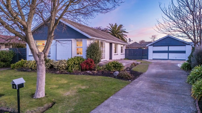5 Neave Place, Hillmorton, Christchurch - Carousel 1