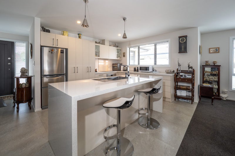 131 WALNUT AVENUE, Allenton, Ashburton - Carousel 1