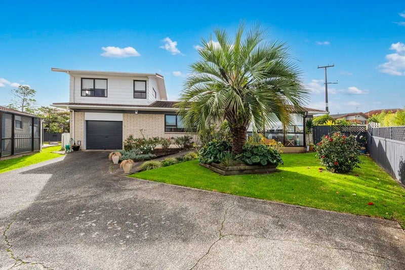 1 Carr Street, Kamo, Whangarei - Carousel 1
