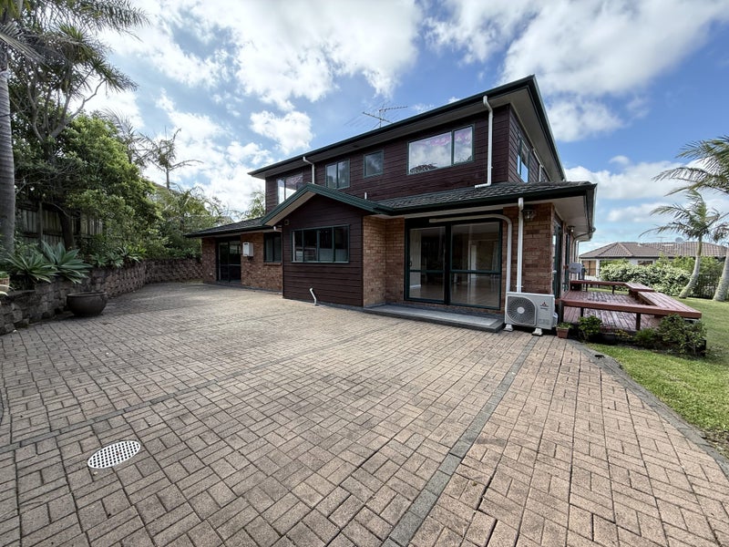 26 Ballymore Drive, Pinehill, Auckland - Carousel 1