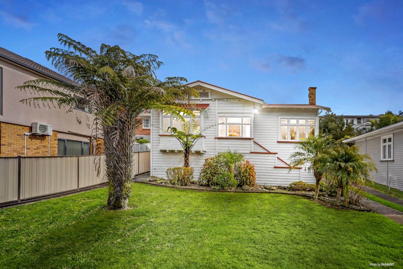 21 Hillsborough Road, Hillsborough, Auckland - Carousel 1